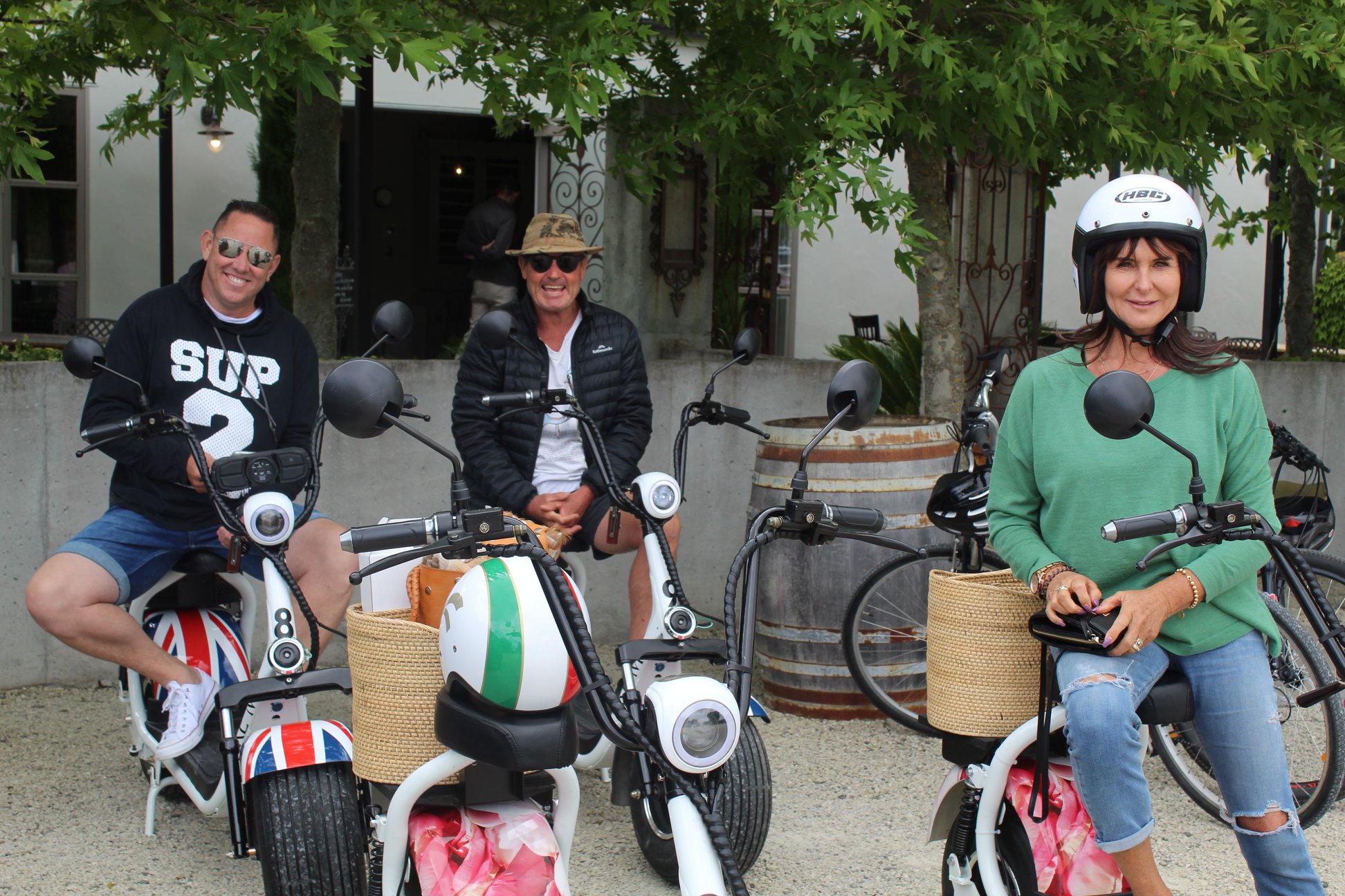 Travel in style & explore the vineyards of Martinborough with Peonies Cruisers!