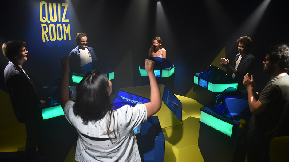 Gather your friends, your wits and hit the buzzer on a staged TV set for a brand new trivia concept, Quiz Room Sydney!