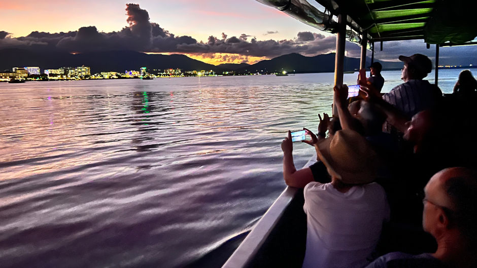 Experience this 2-hour Sunset Cruise and indulge in canapés under the canopy of the night! 