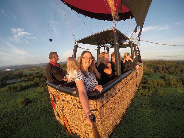 Alternatief voorstel Gemaakt om te onthouden opraken Go Ballooning - Hot Air Balloon Flight including Photos - Gold Coast &  Hinterland - Amazing!!