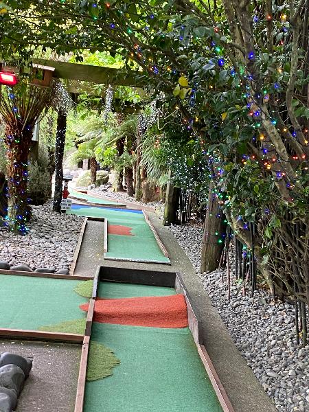 Quirked mini golf 