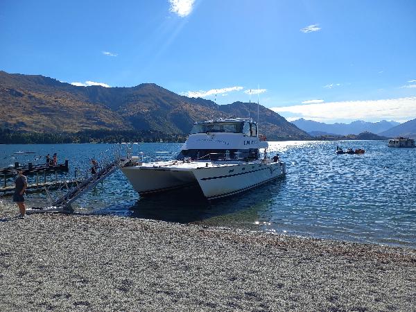 Wanaka evening lake cruise.