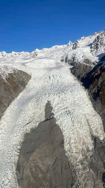 Glacier flights 