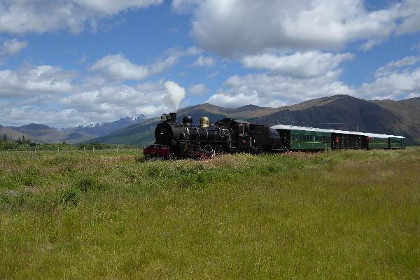 Kingston Flyer Vintage Steam Train