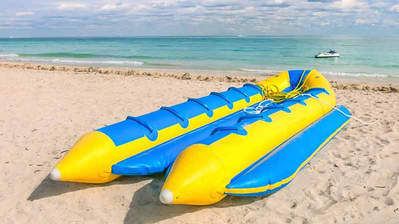 Banana Boat Ride - Airlie Beach - Epic deals and last minute discounts